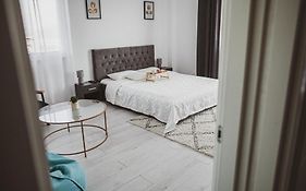 Lake View Apartment Iasi